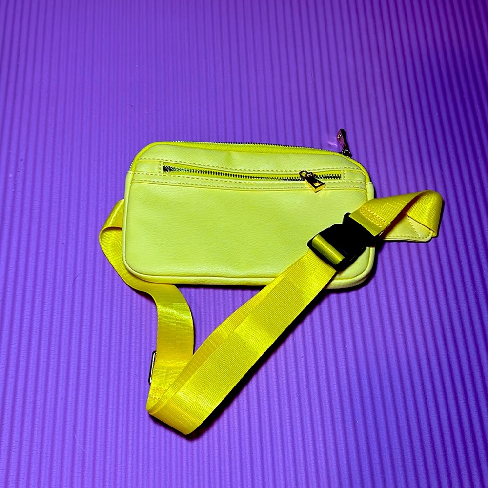 Beautiful pale yellow cross body! Never used.